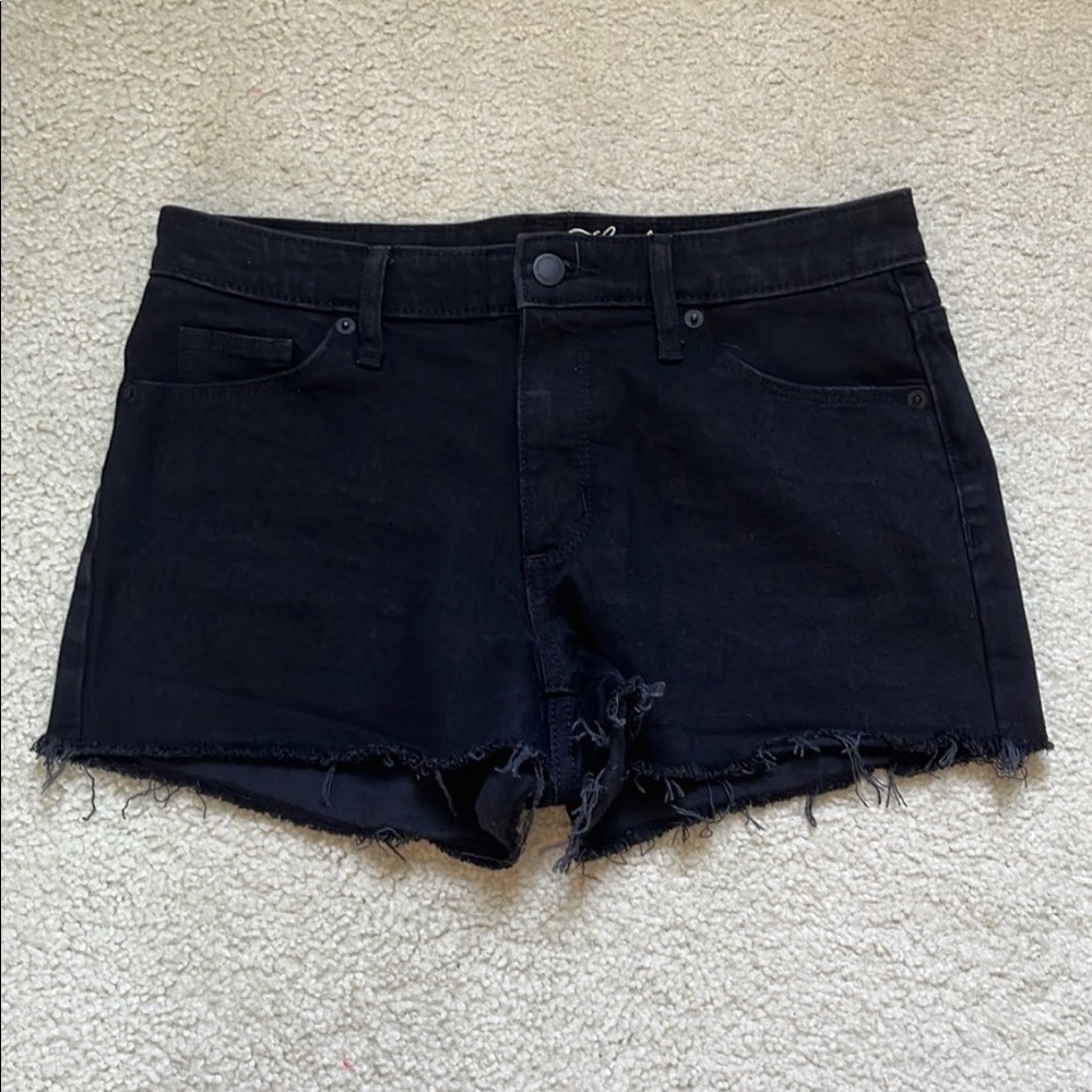 black jean shorts